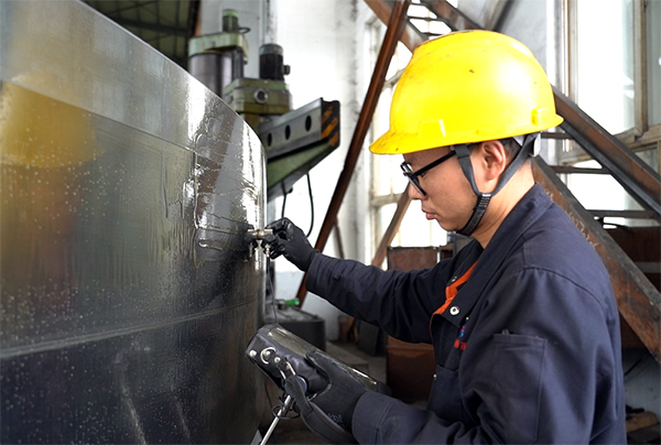 表面處理與后期檢驗：大型鑄造加工廠家對鑄件質(zhì)量的細節(jié)把控